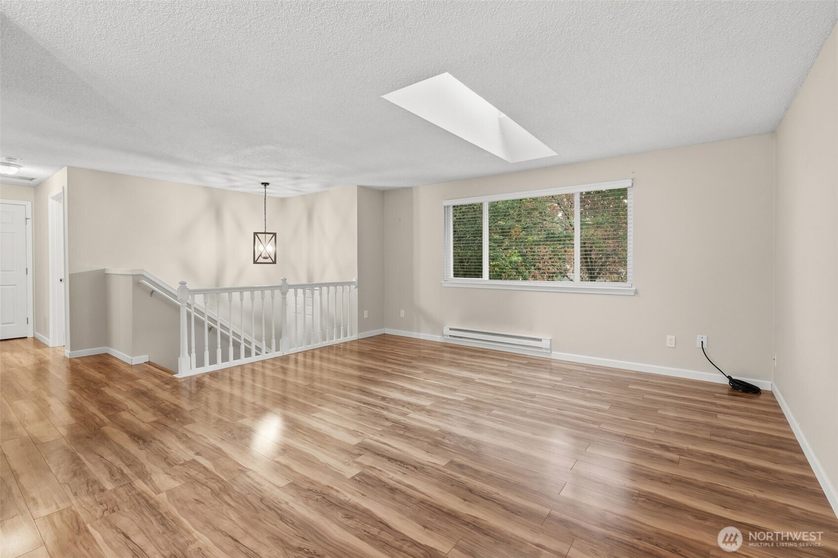 6915 Se Cleveland Avenue Property Photo 4