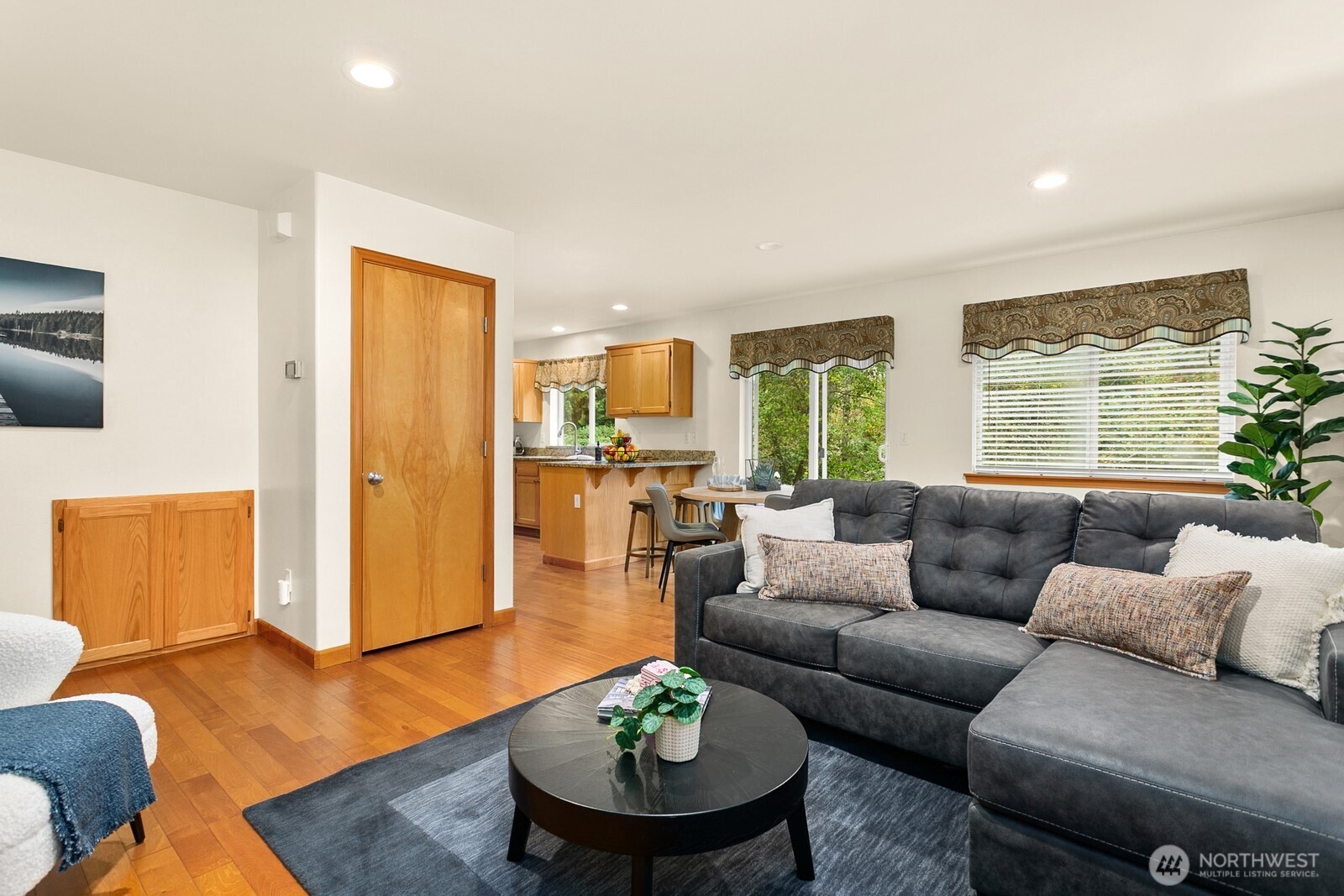 8613 14th Place Property Photo 10