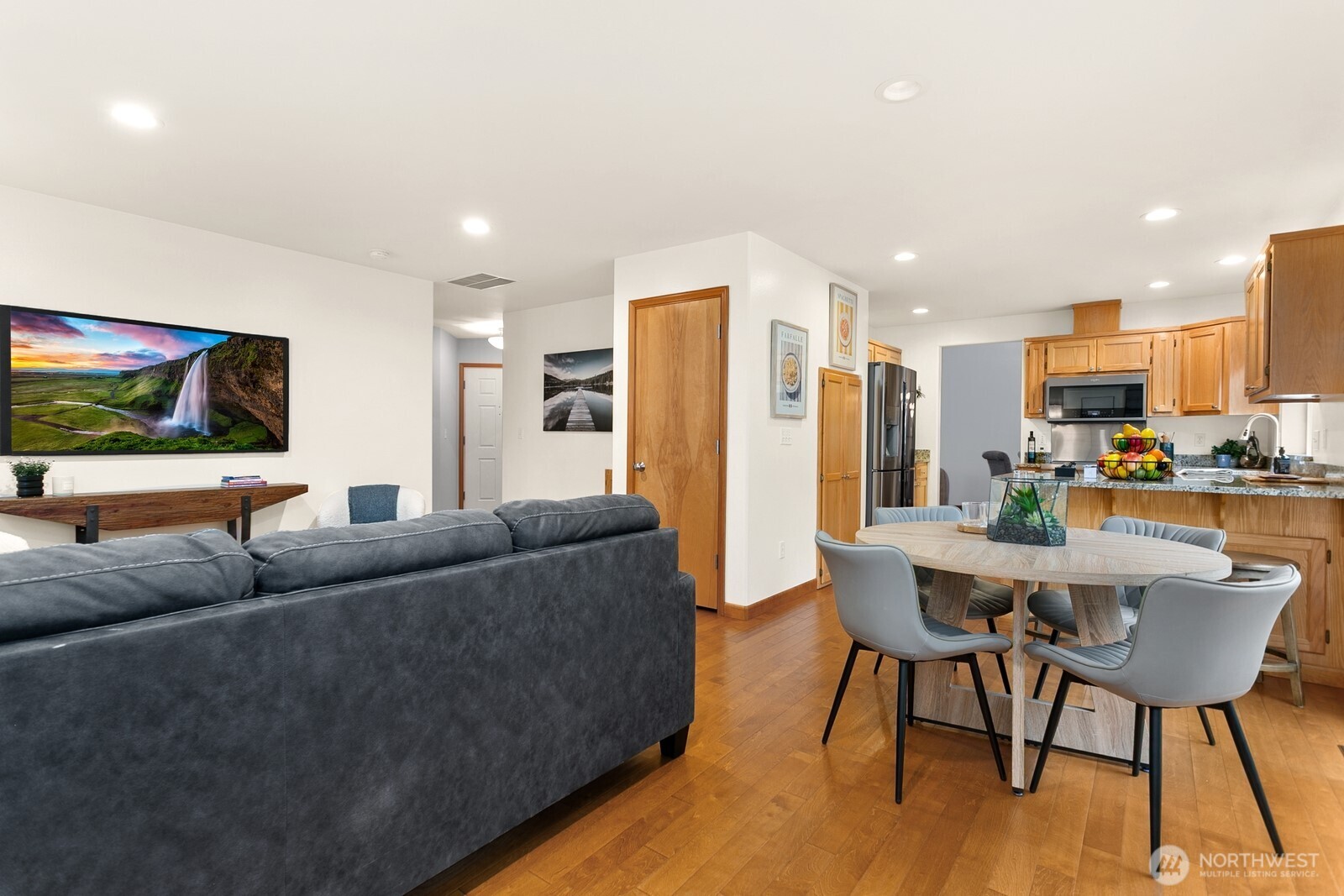 8613 14th Place Property Photo 11
