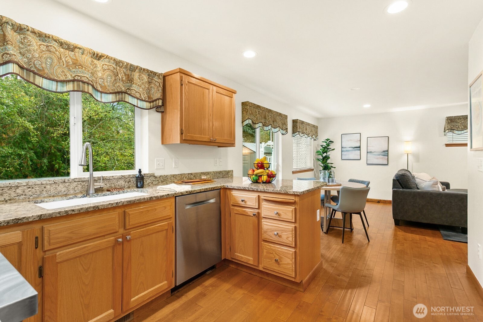 8613 14th Place Property Photo 13