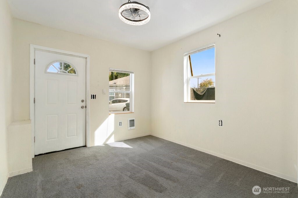 5434 Mcdacer Avenue Property Photo 6