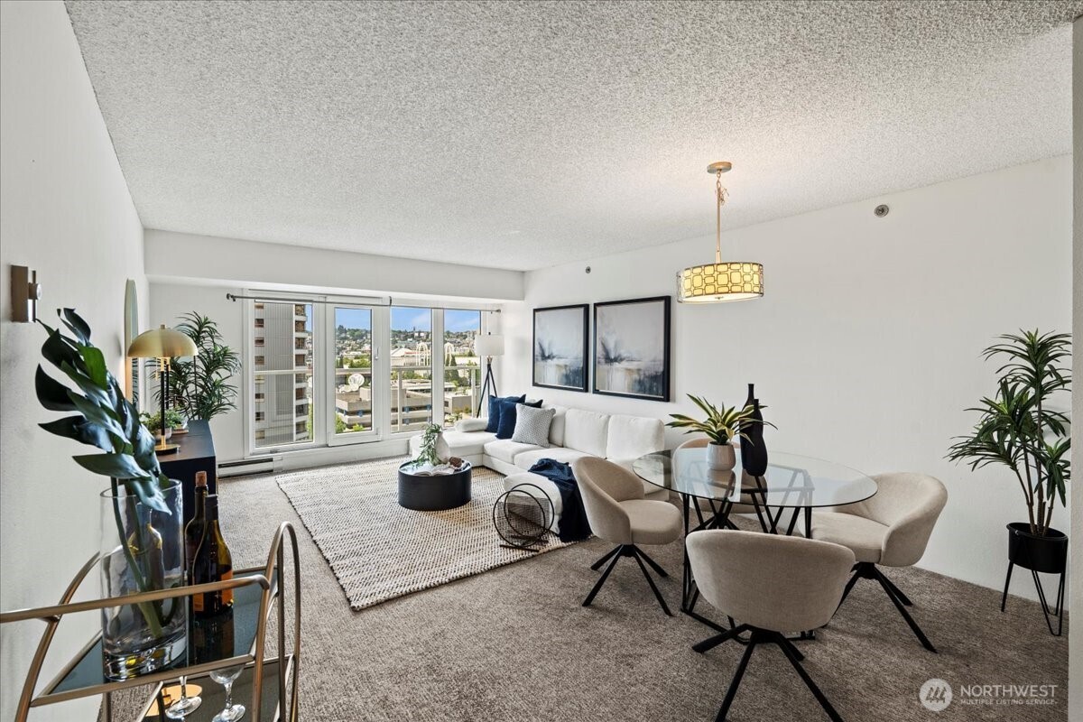 121 Vine Street 1404 Property Photo 13