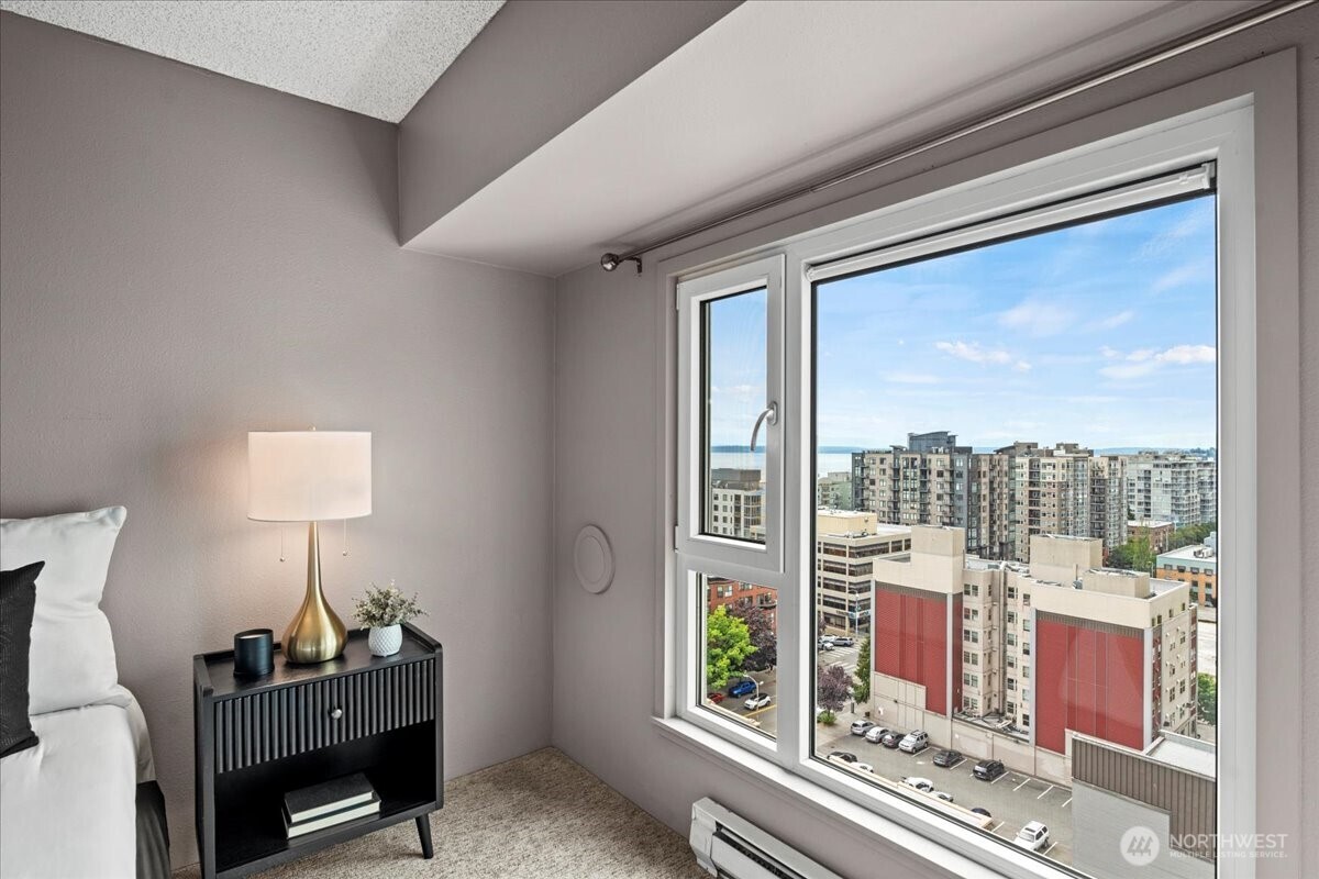 121 Vine Street 1404 Property Photo 21