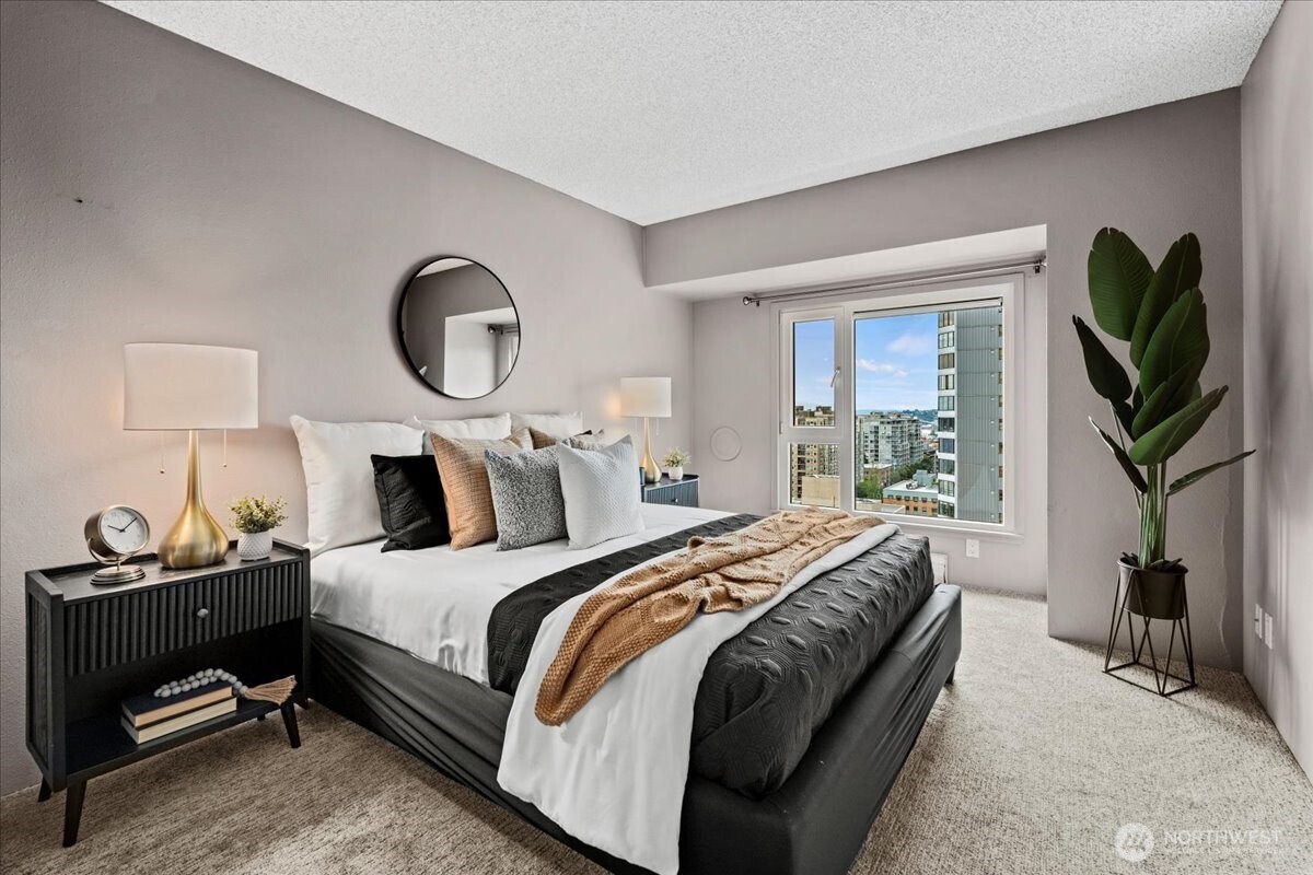 121 Vine Street 1404 Property Photo 22