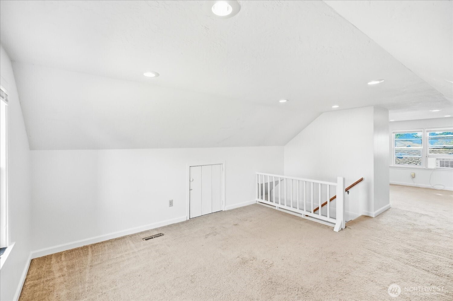 410 N College Avenue Property Photo 13