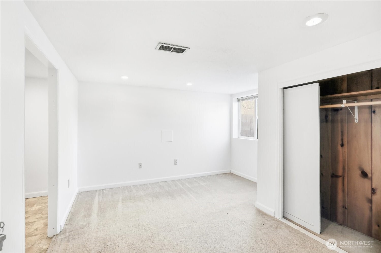 410 N College Avenue Property Photo 16