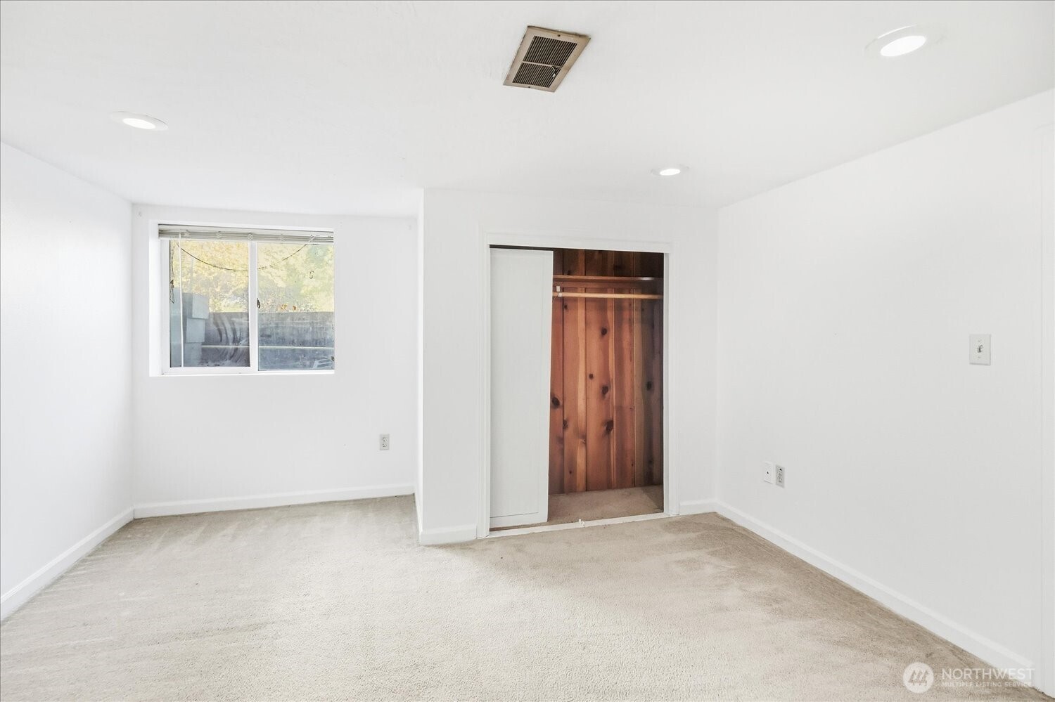410 N College Avenue Property Photo 17