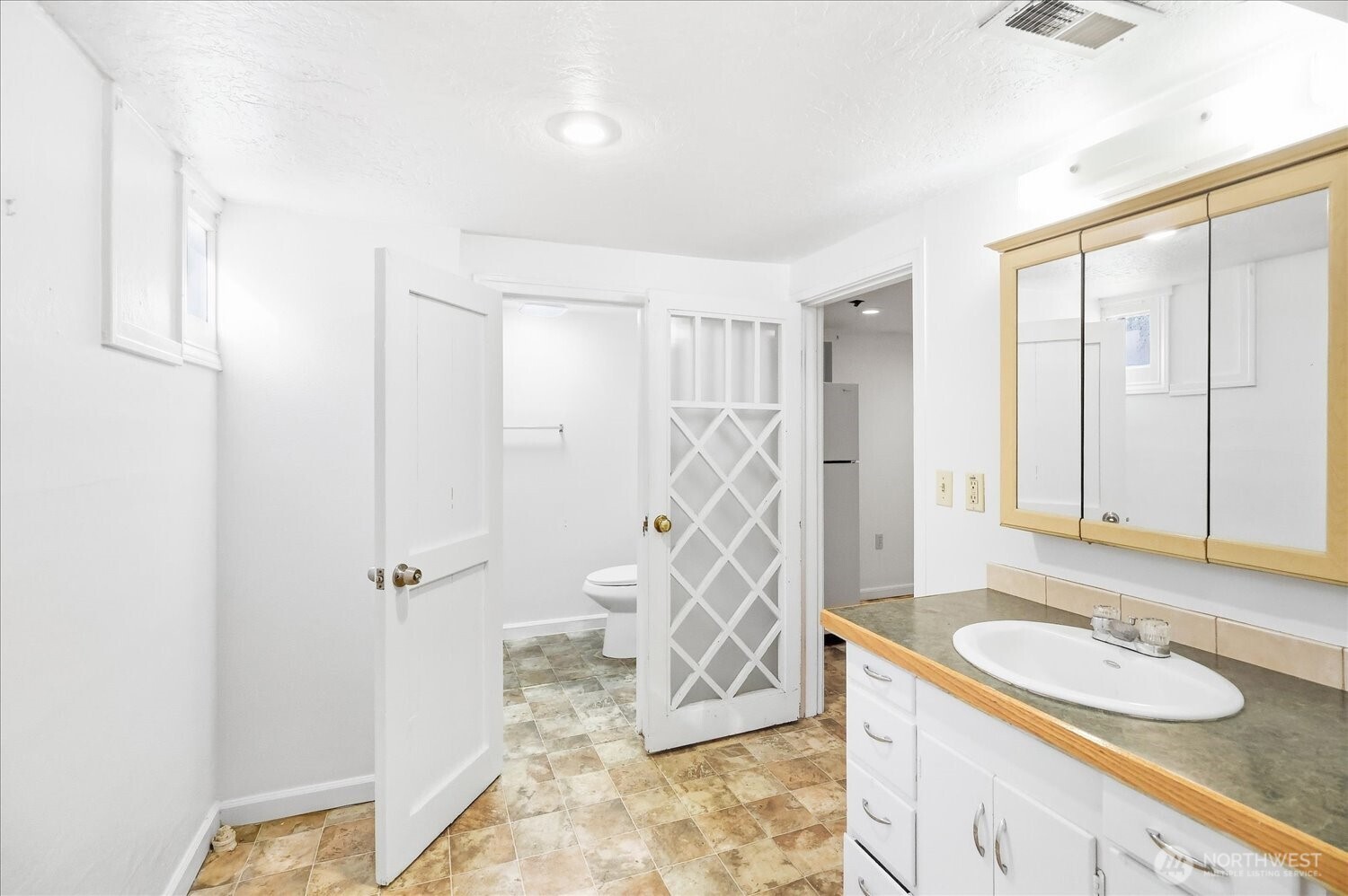 410 N College Avenue Property Photo 19