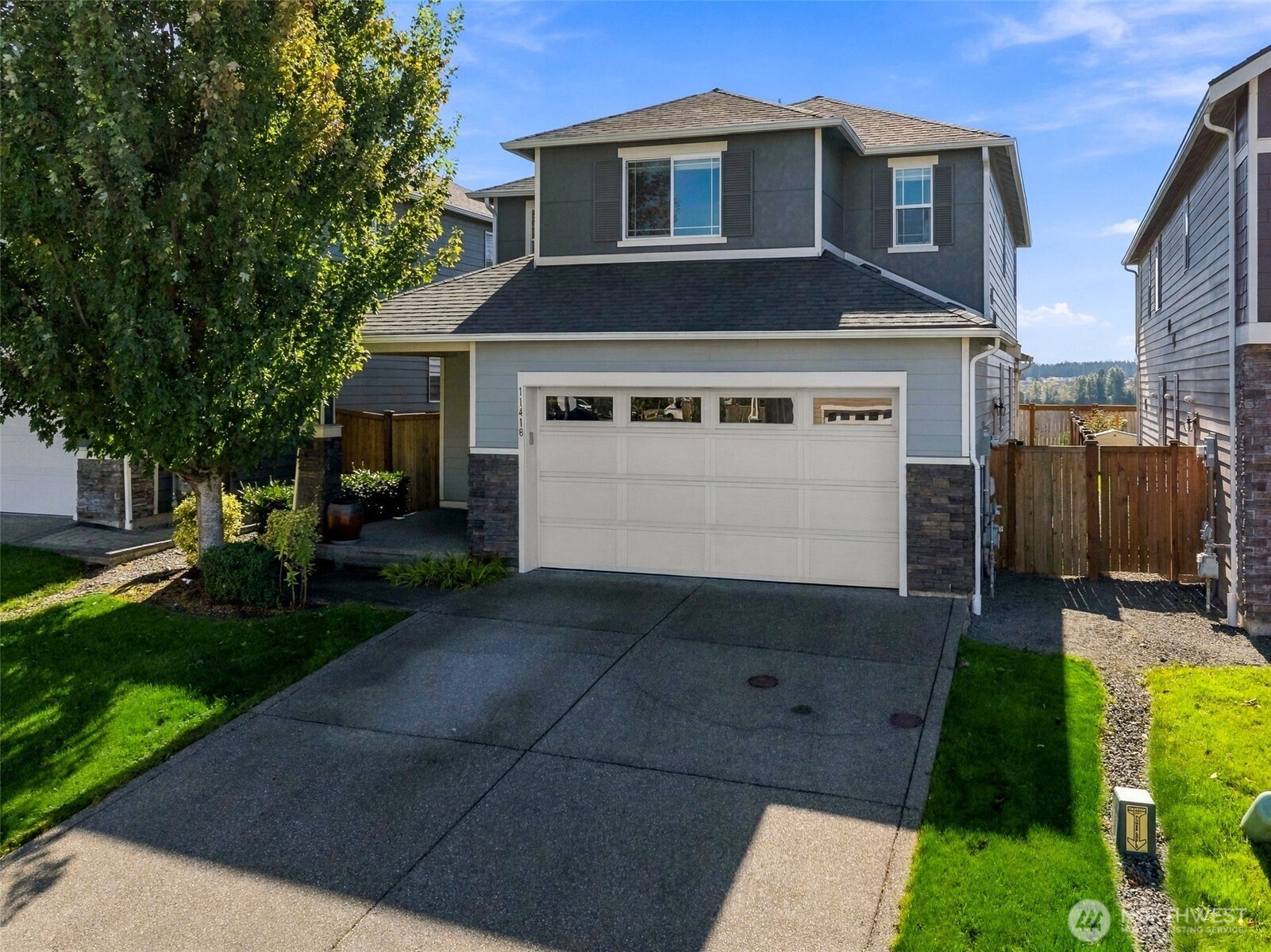 11418 175th Street Property Photo 2