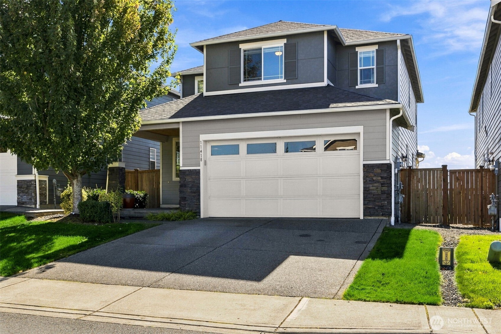 11418 175th Street Property Photo 3