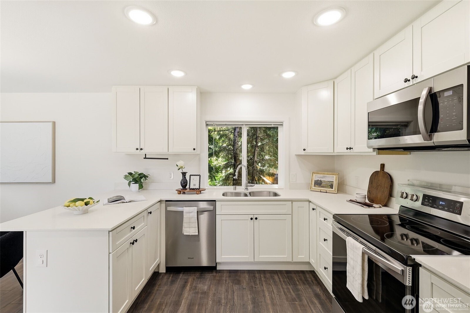 12042 14th Avenue Property Photo 9
