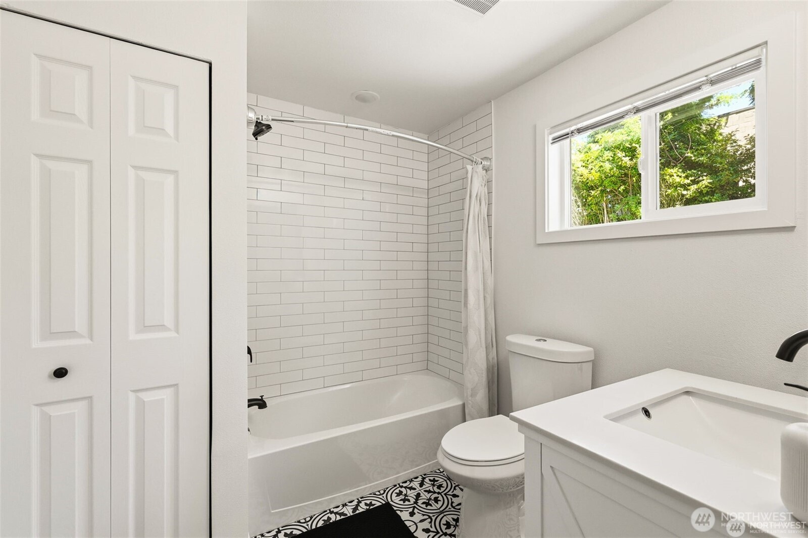 12042 14th Avenue Property Photo 16