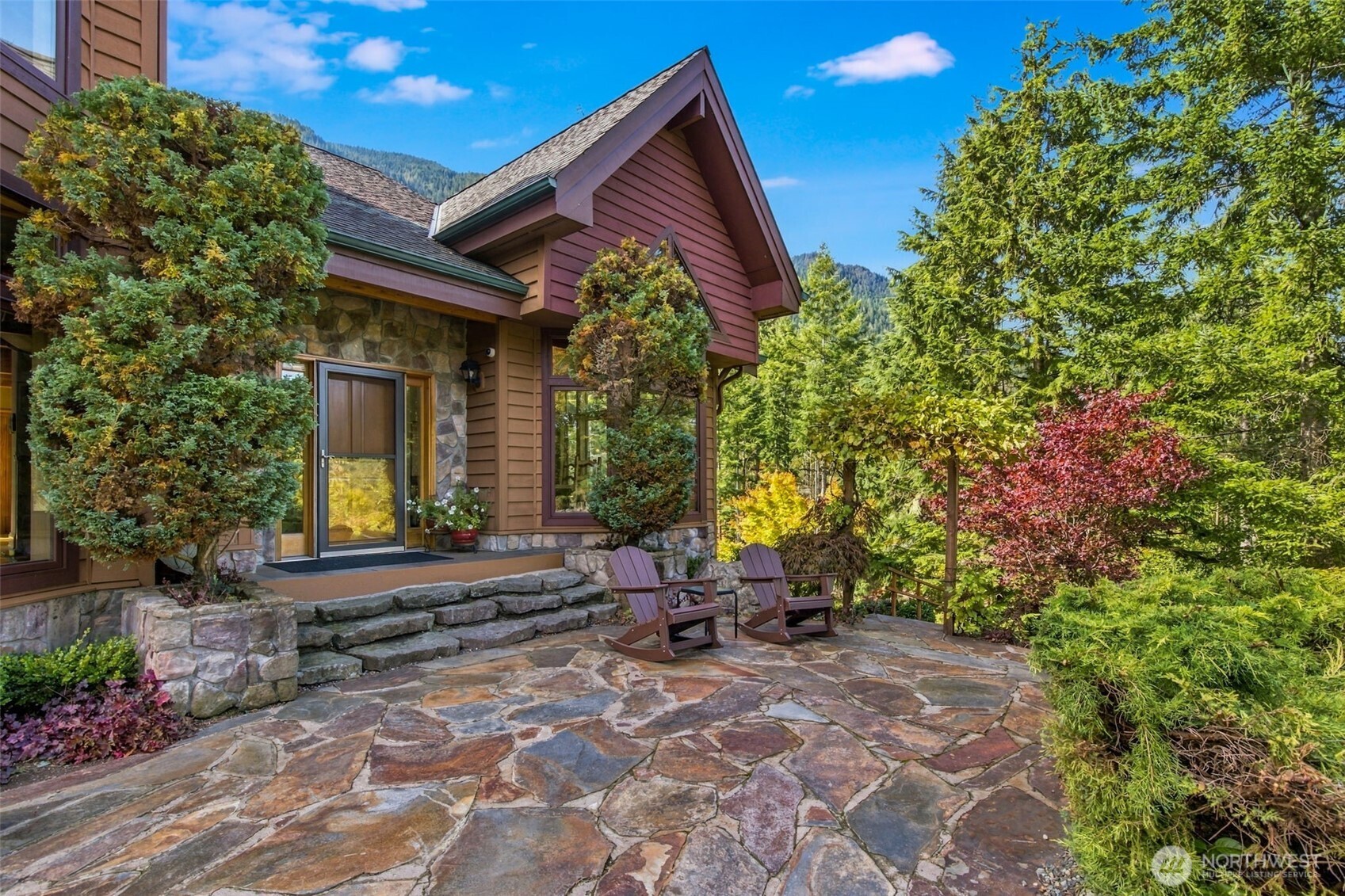 16307 Reserve Drive Property Photo 8