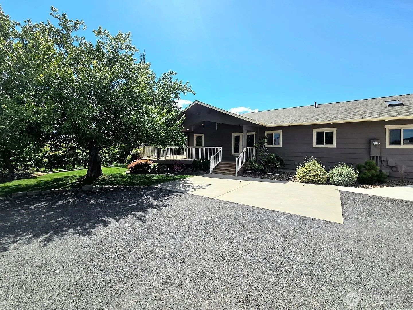 2545 6th Street Property Photo 1