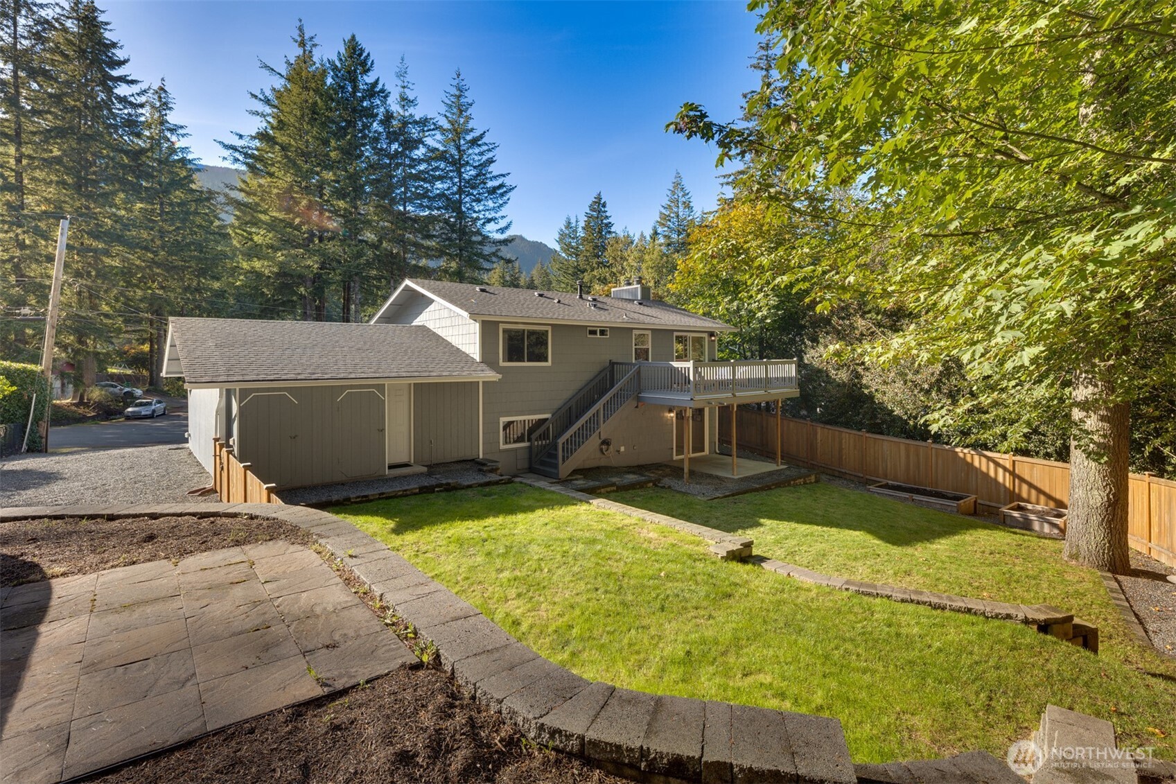 16948 430th Place Property Photo 3