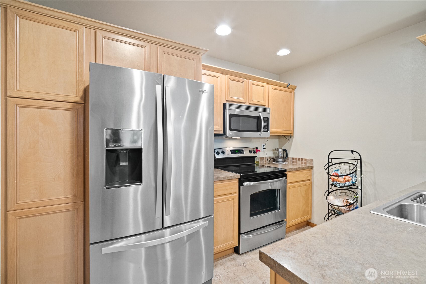 1223 Spruce Circle B Property Photo 4
