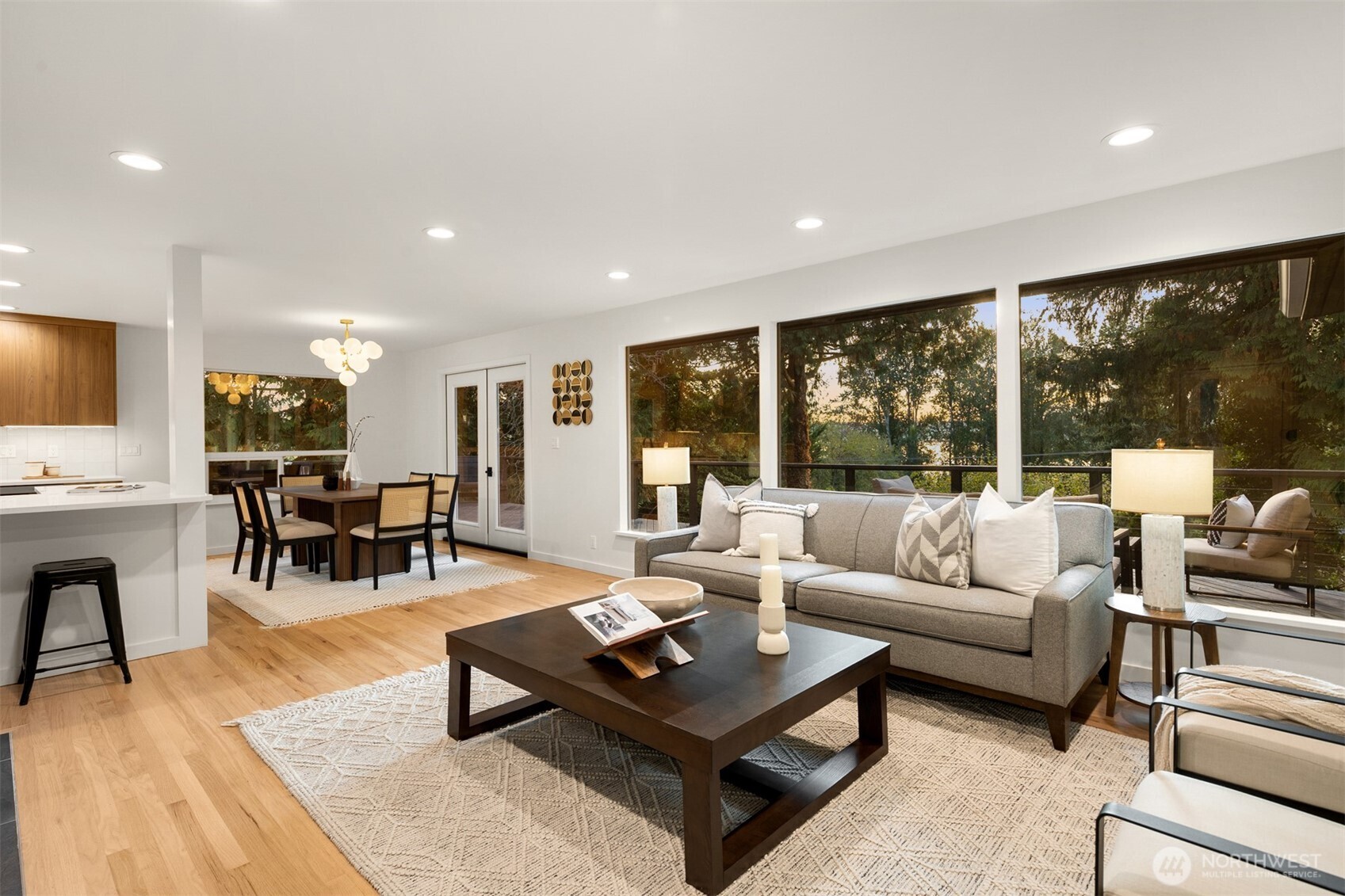 11203 101st Avenue Property Photo 5