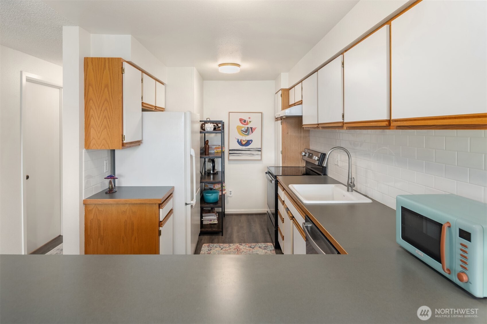 11239 Greenwood Avenue 304 Property Photo 12