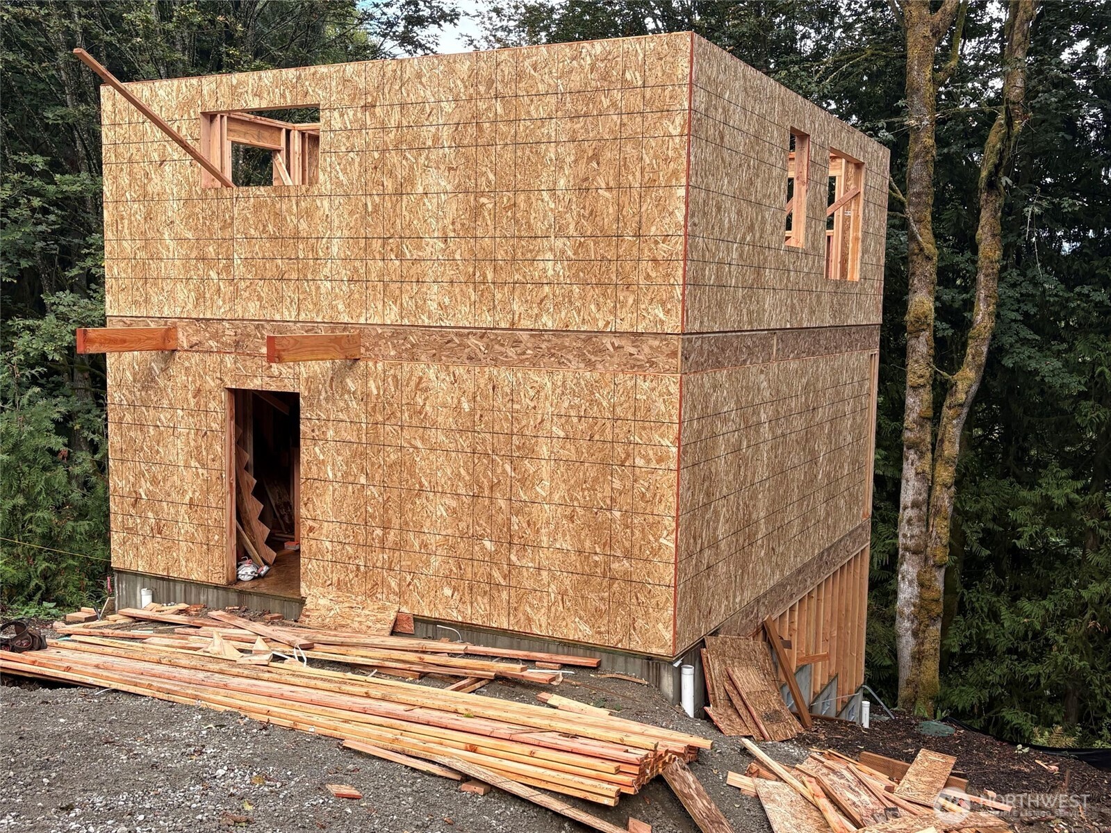 486 Peak Drive Property Photo 4