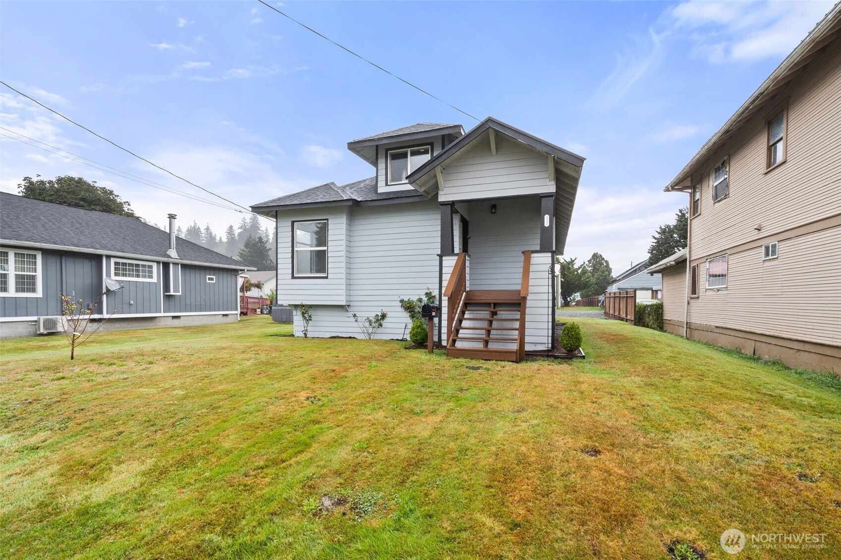 1111 Willapa Street Property Photo 1