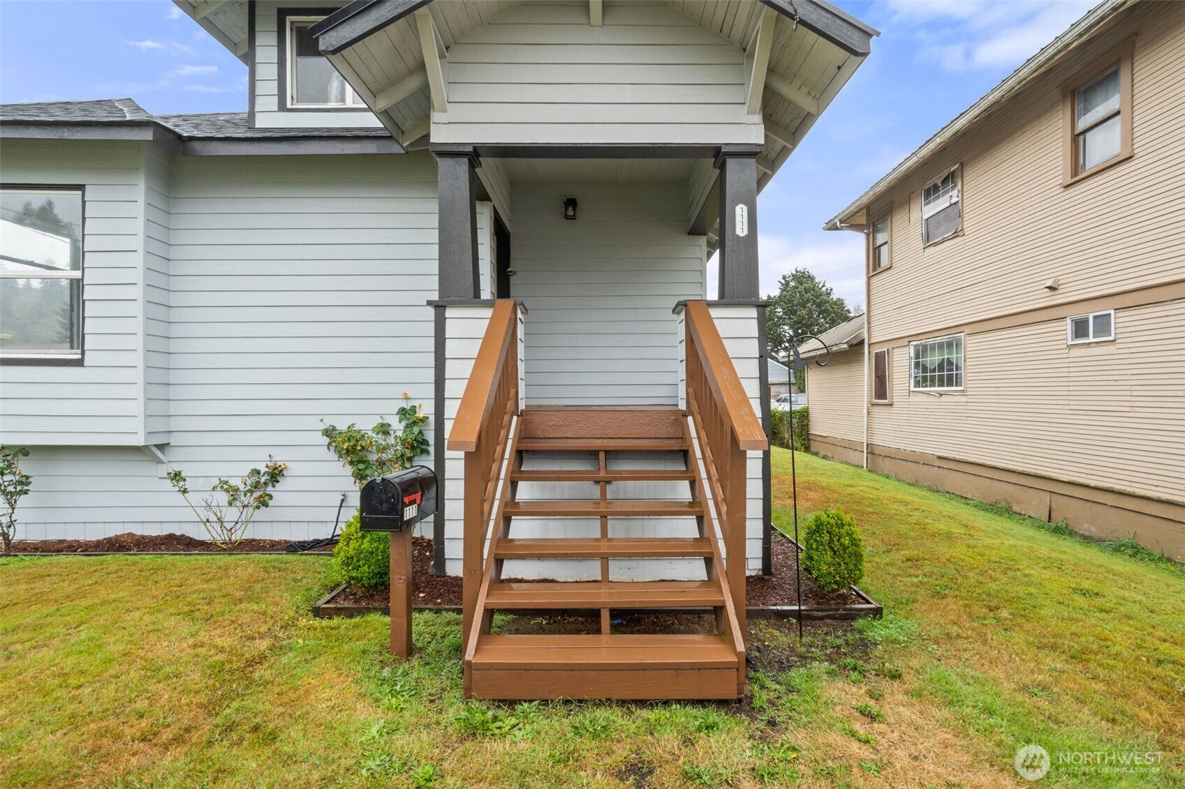 1111 Willapa Street Property Photo 3