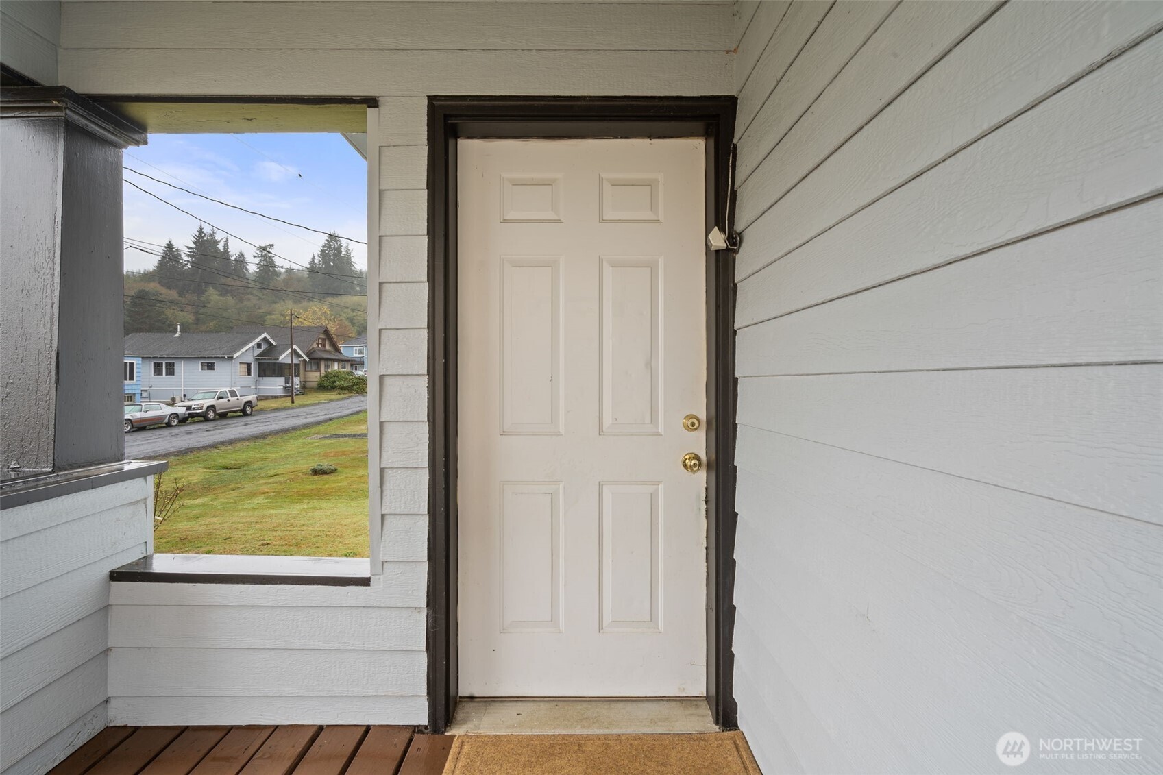 1111 Willapa Street Property Photo 4