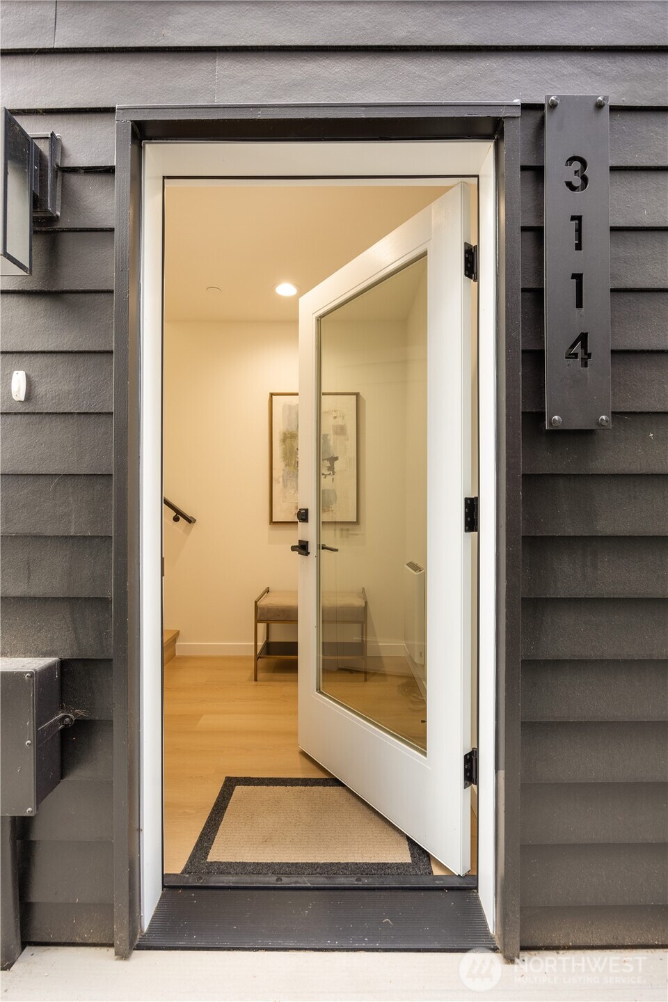 3114 Queen Anne Avenue Property Photo 2