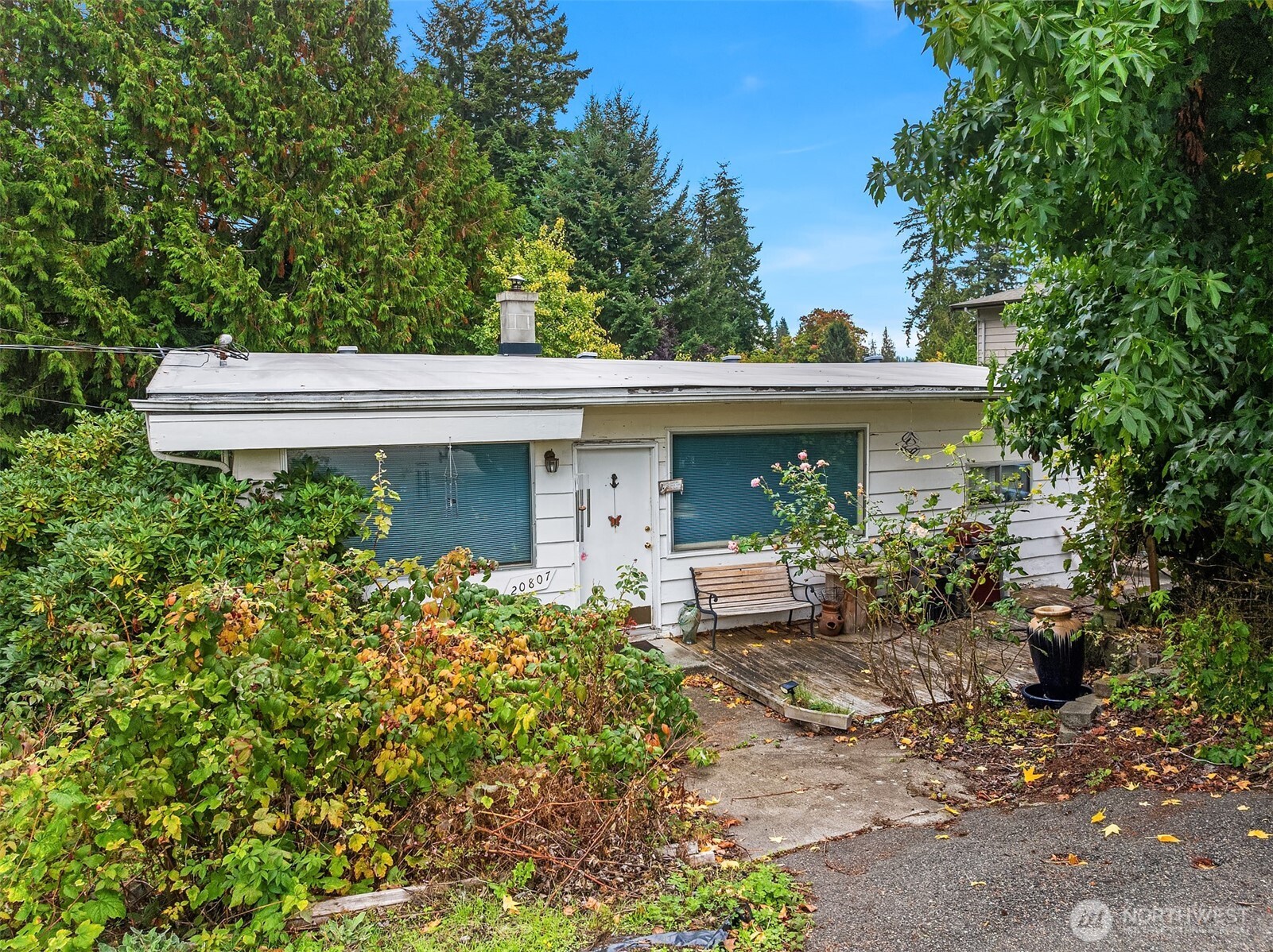 20807 80th Avenue Property Photo 4