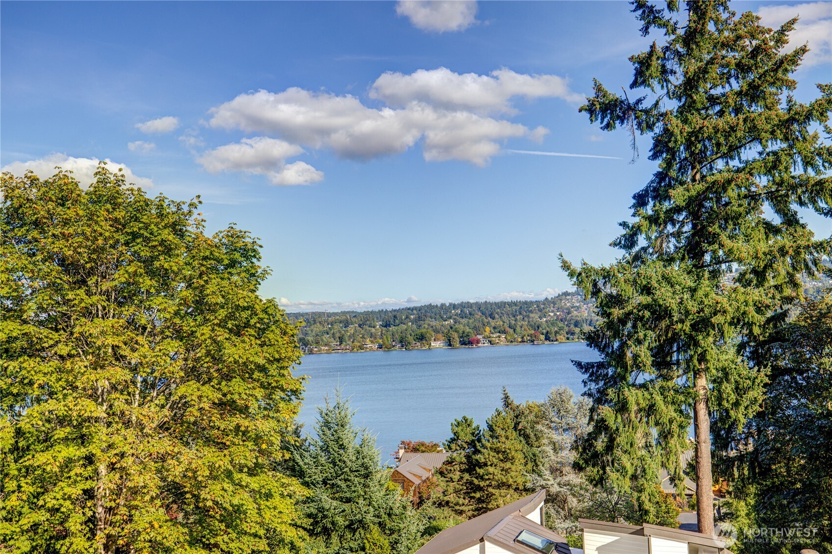 4408 E Mercer Way Property Photo 1