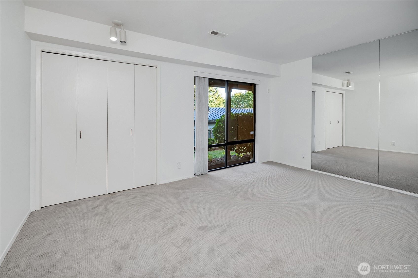 4408 E Mercer Way Property Photo 35