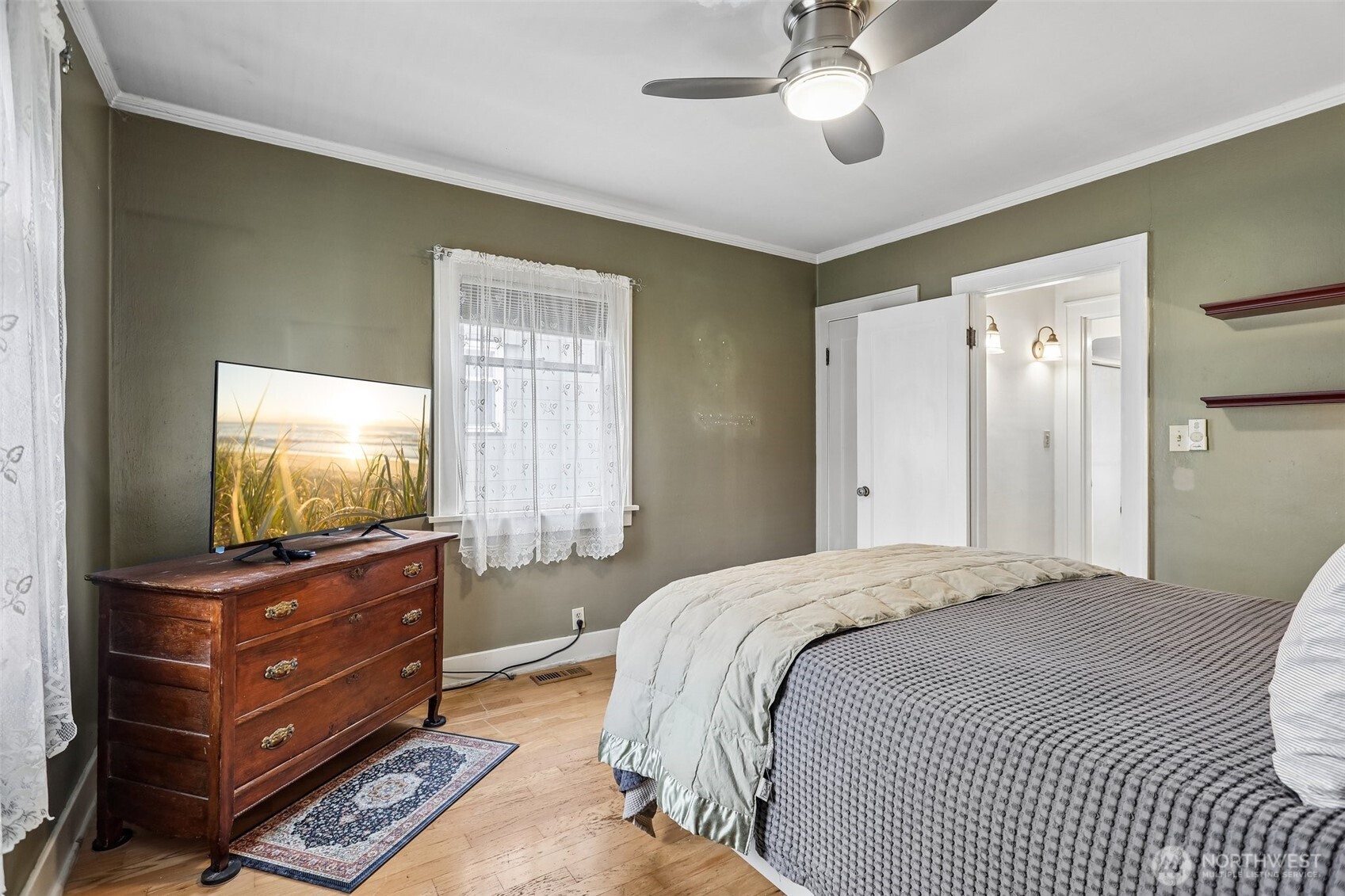 1316 Lombard Avenue Property Photo 18