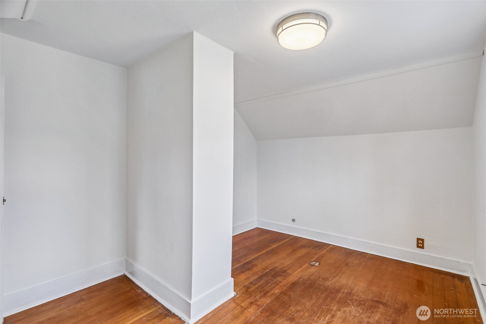 1316 Lombard Avenue Property Photo 19