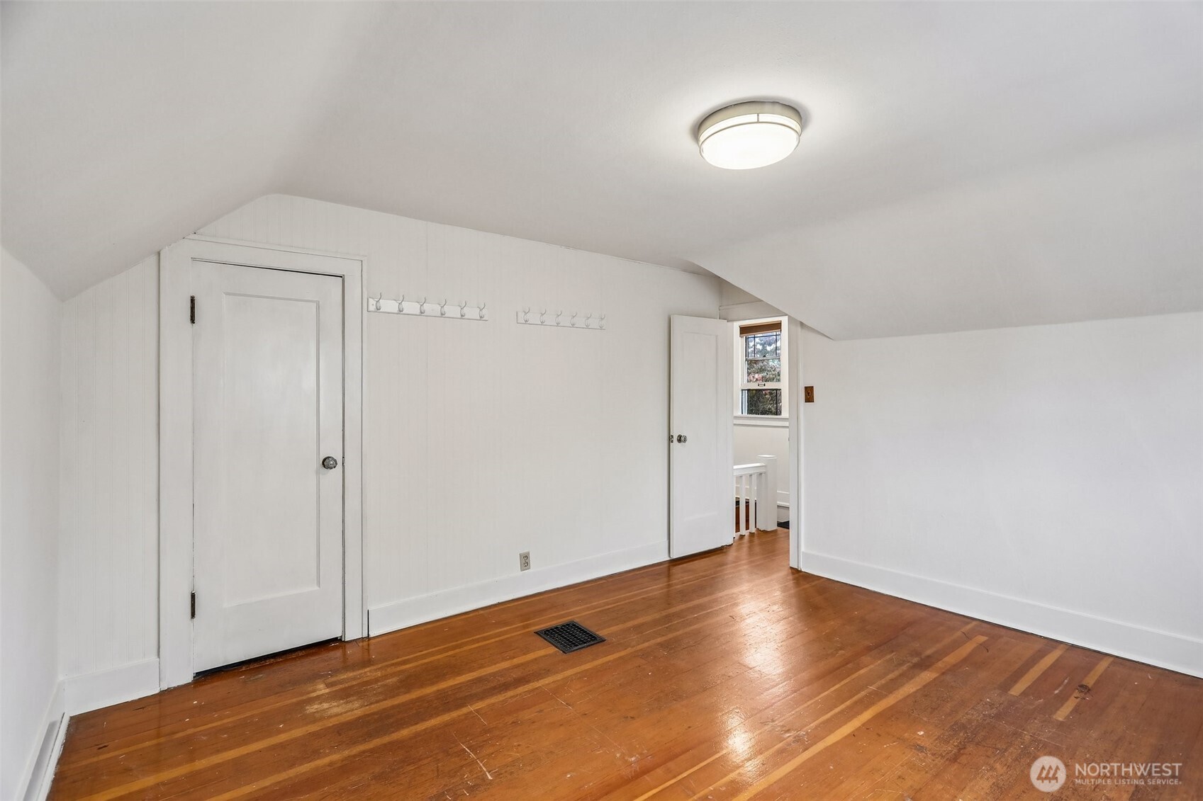 1316 Lombard Avenue Property Photo 22