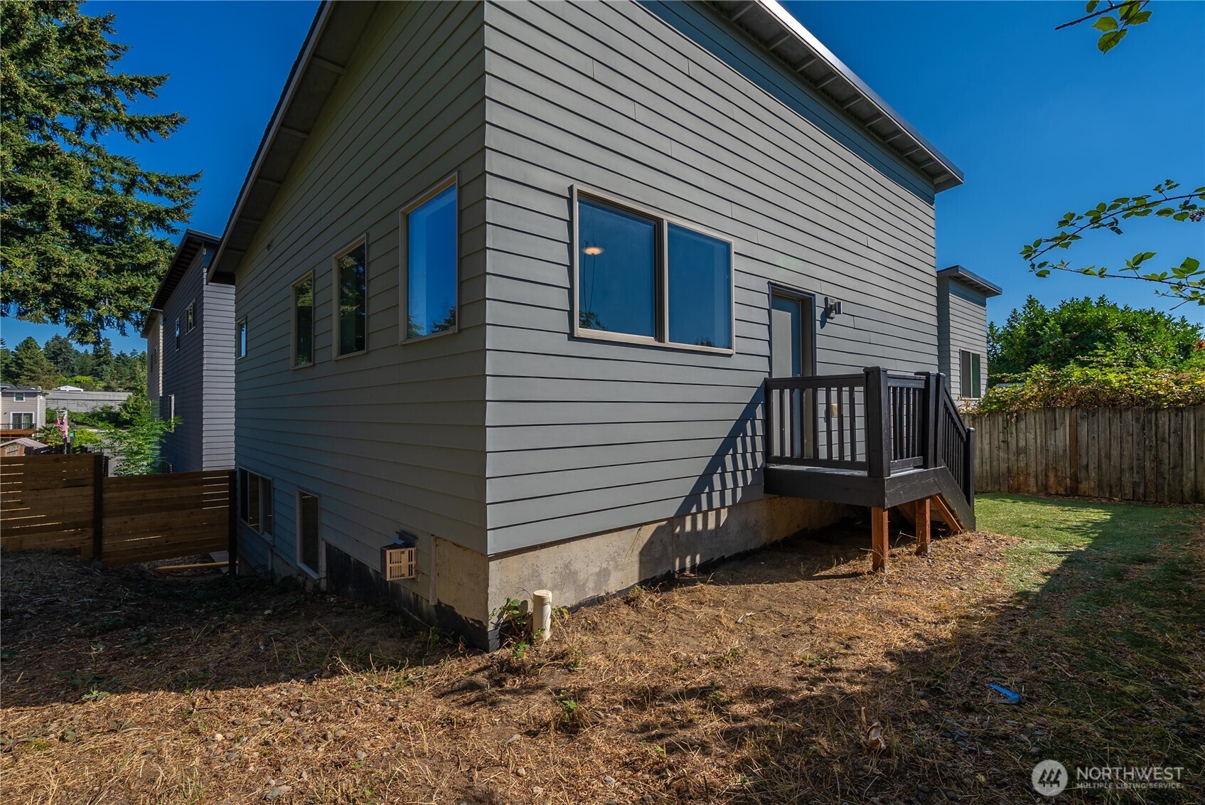 647 S 150th Street Property Photo 31