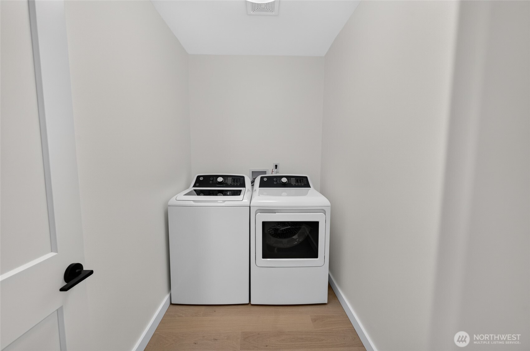 10238 Renton Avenue Property Photo 20