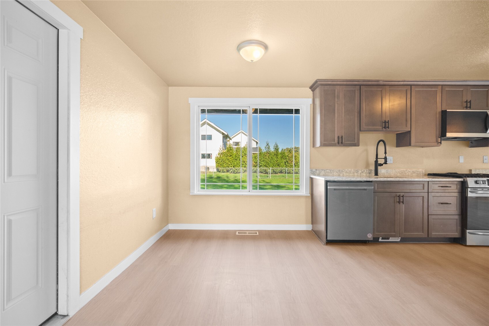 540 Morton Street Property Photo 3