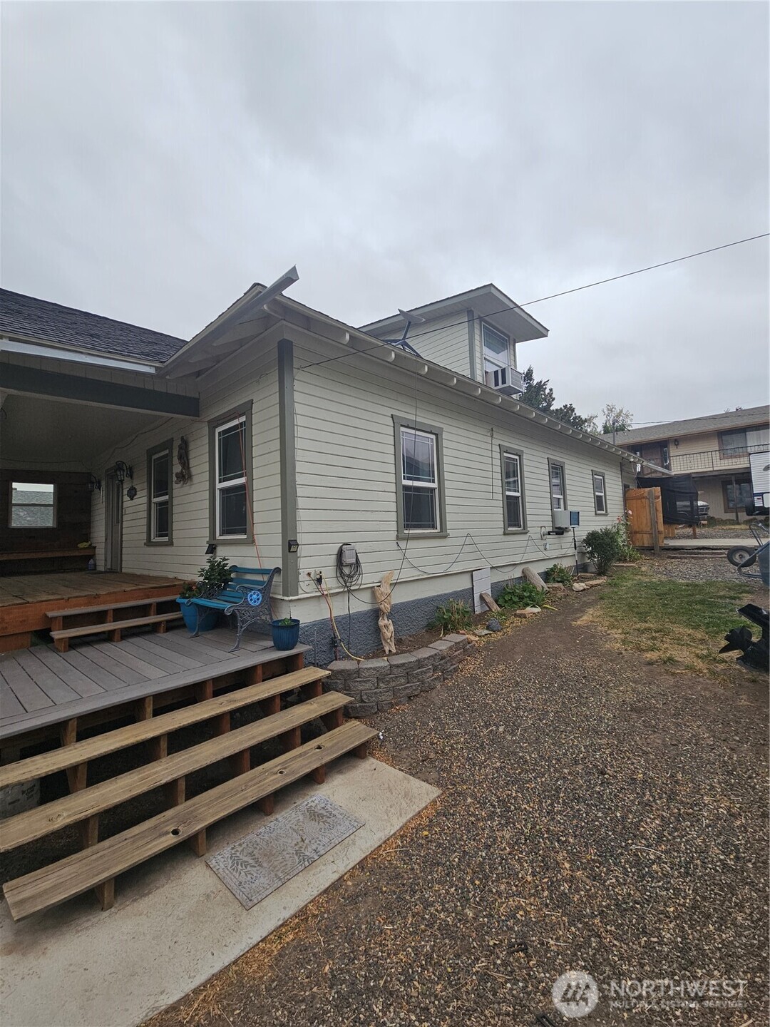 1673 Main Street Property Photo 4