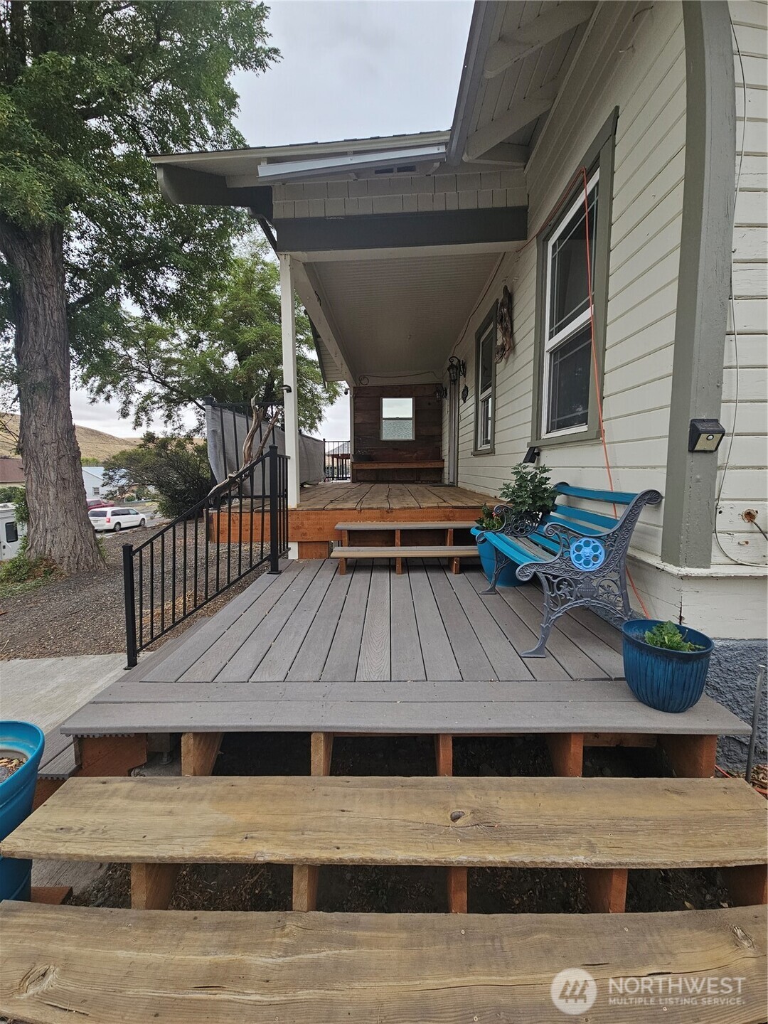 1673 Main Street Property Photo 5
