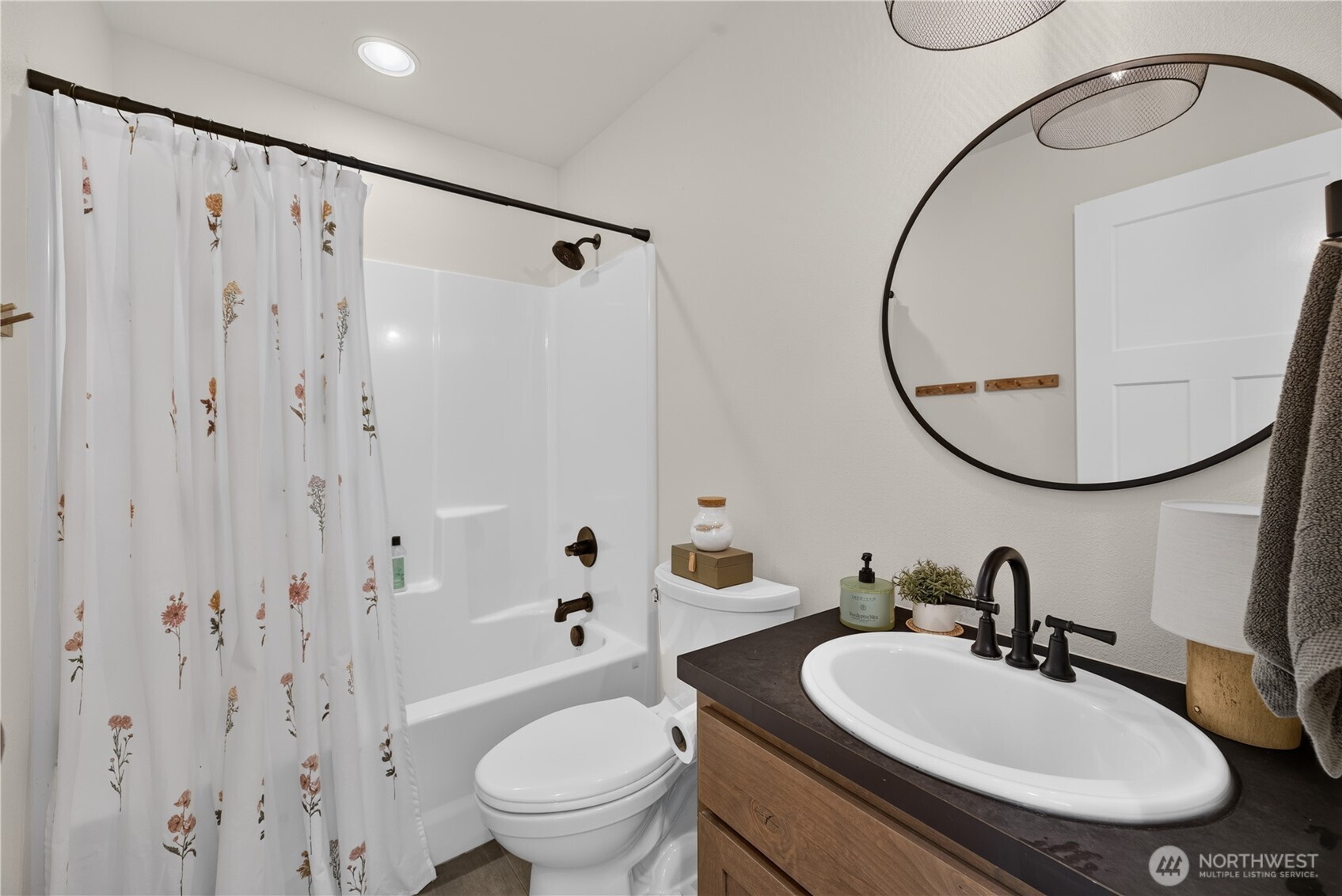 2467 Hanson Loop Property Photo 22