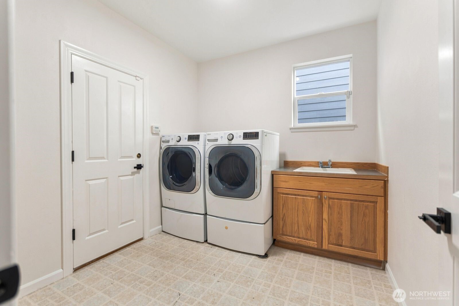 3429 Lincoln Avenue Property Photo 28