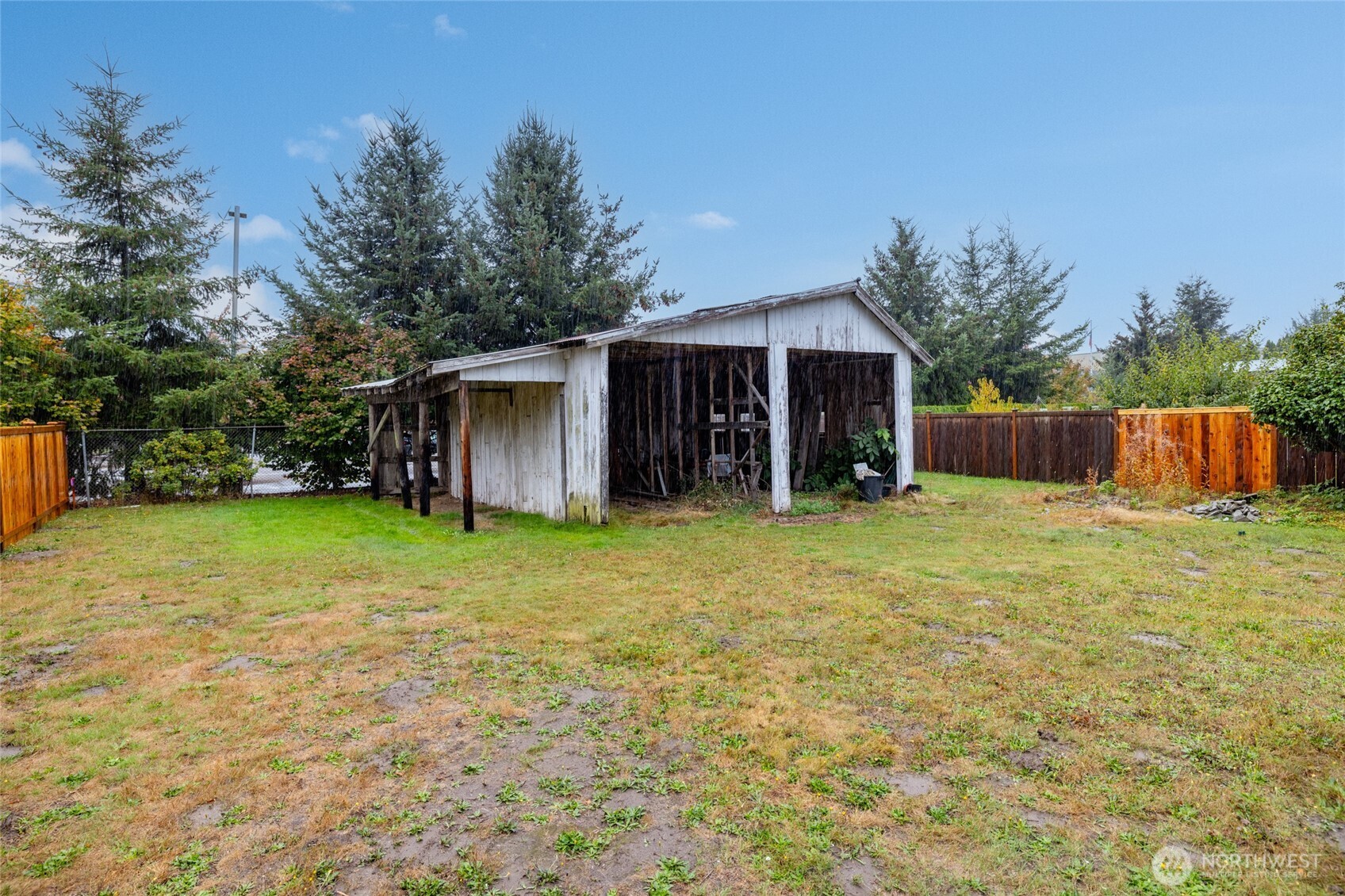 305 N Township Street Property Photo 29