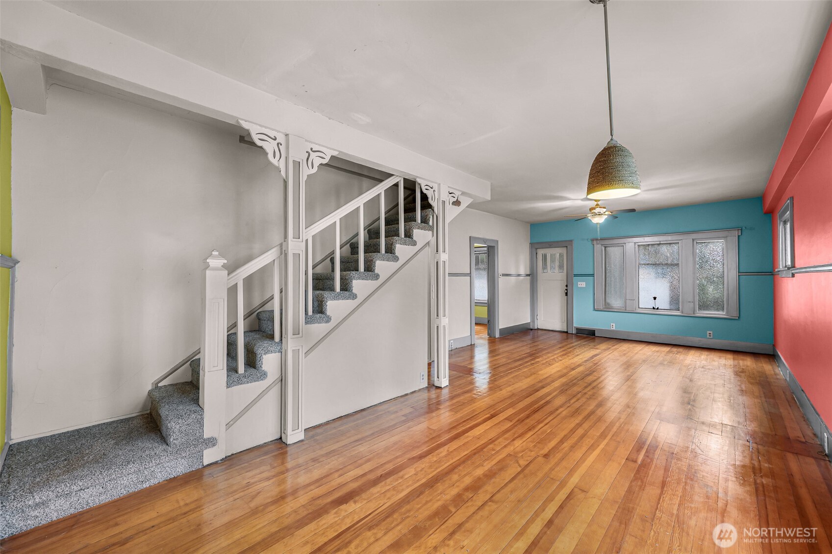 609 Lakeway Drive Property Photo 1