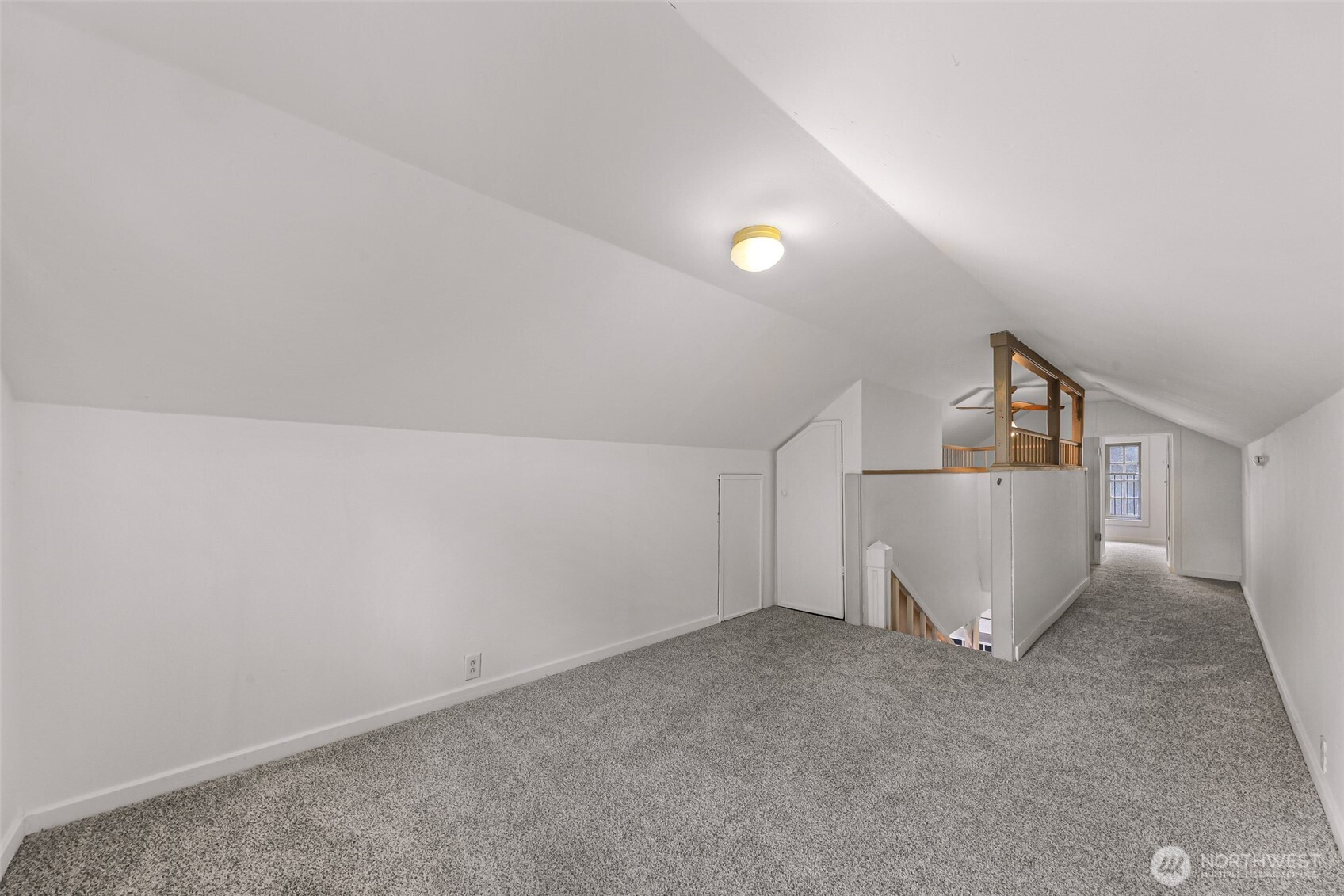 609 Lakeway Drive Property Photo 22