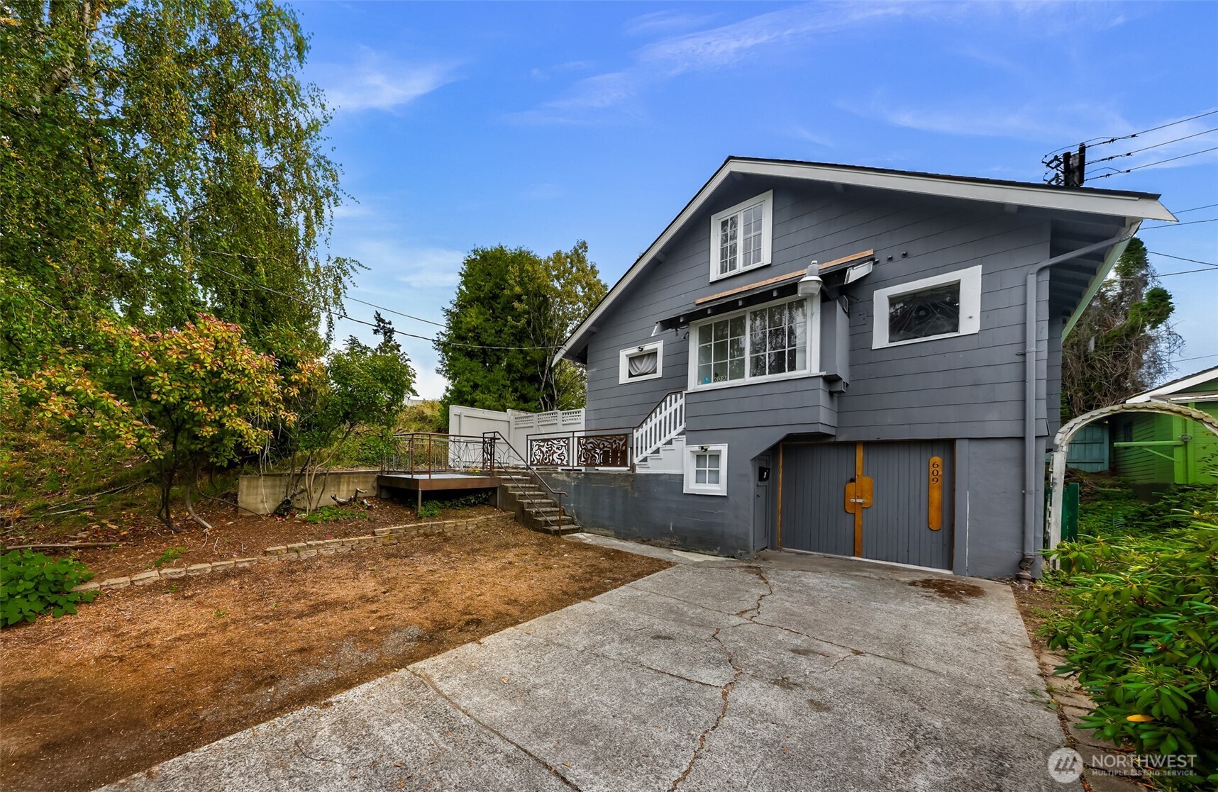 609 Lakeway Drive Property Photo 30
