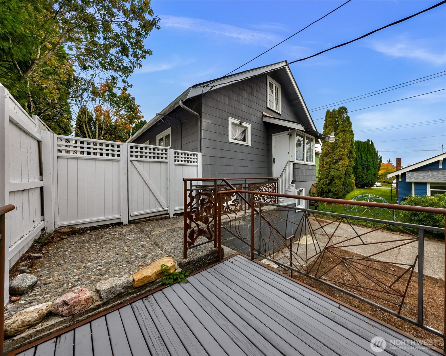 609 Lakeway Drive Property Photo 33