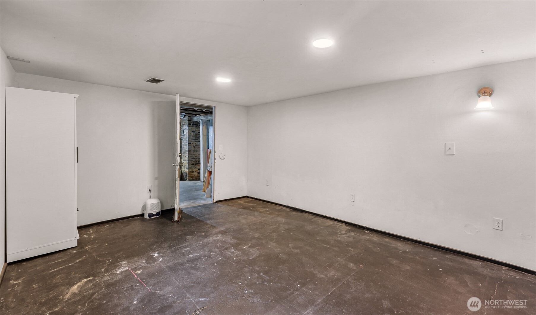 609 Lakeway Drive Property Photo 35
