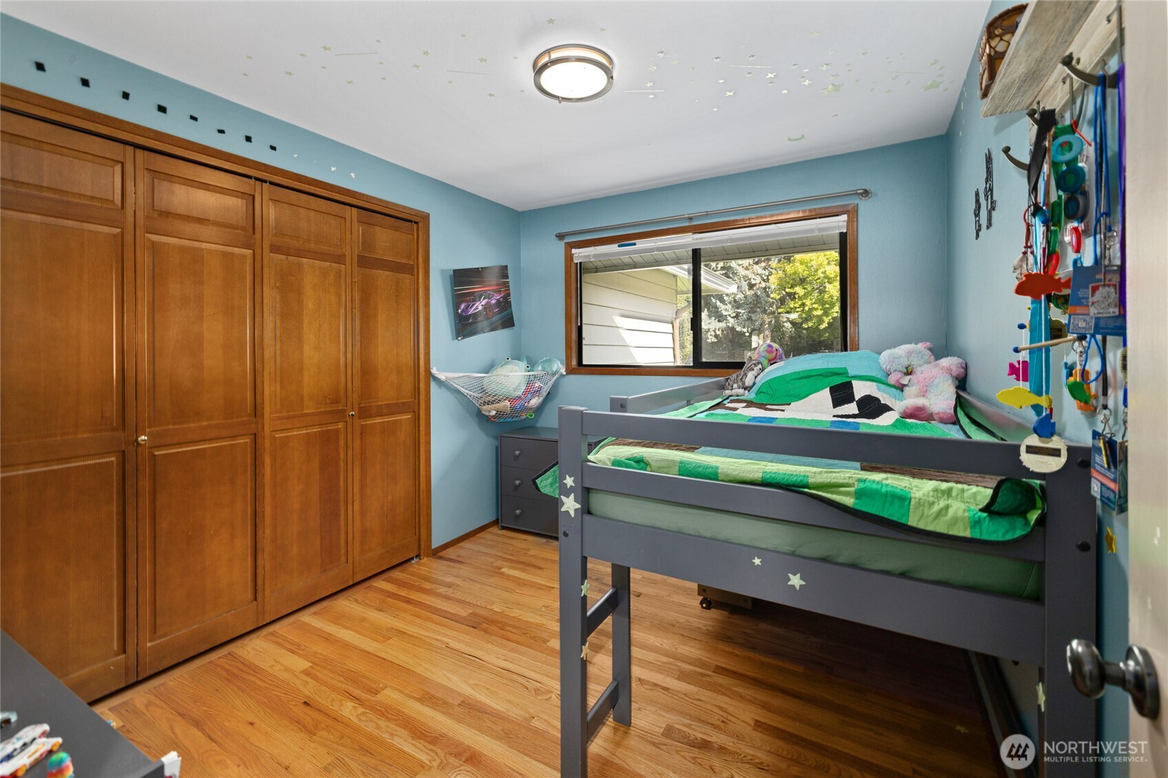 910 E Manitoba Avenue Property Photo 16