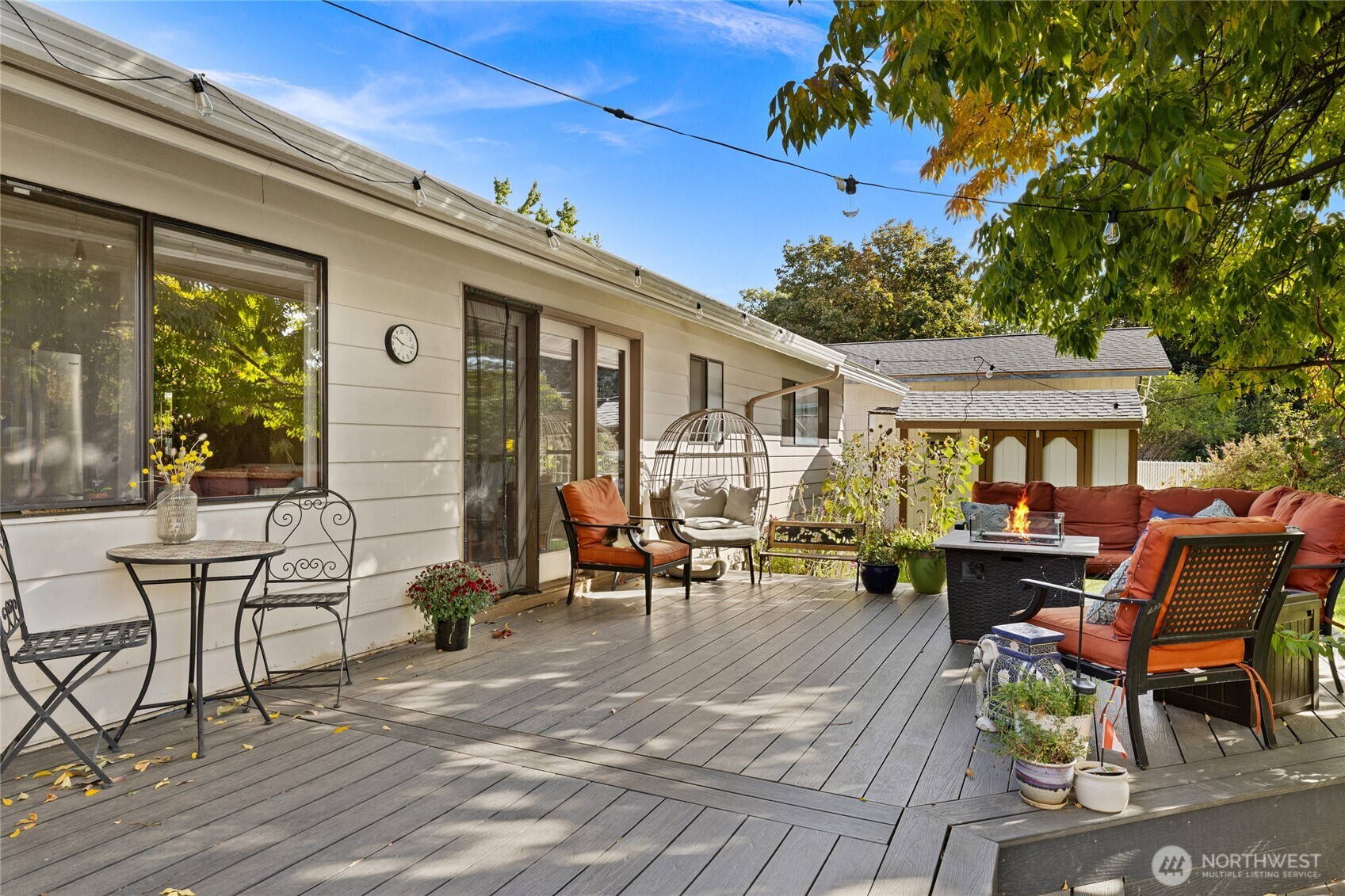 910 E Manitoba Avenue Property Photo 23