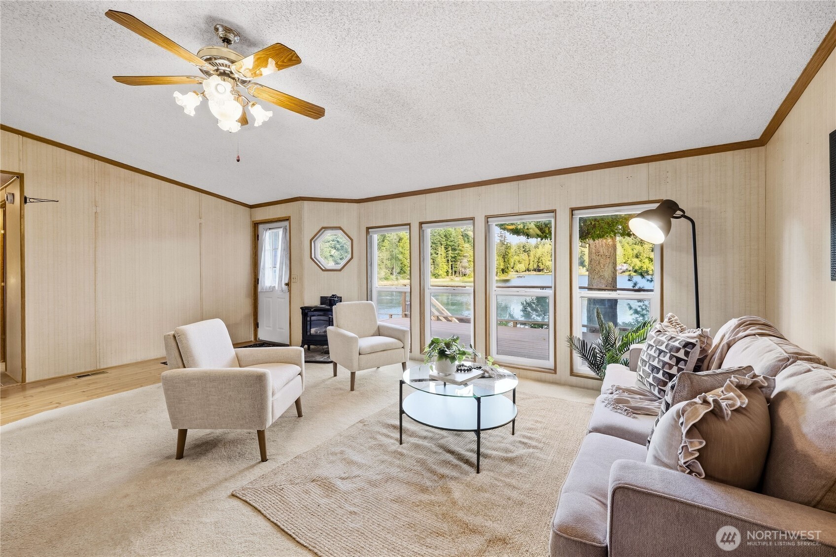 12856 Lake Avenue Property Photo 7