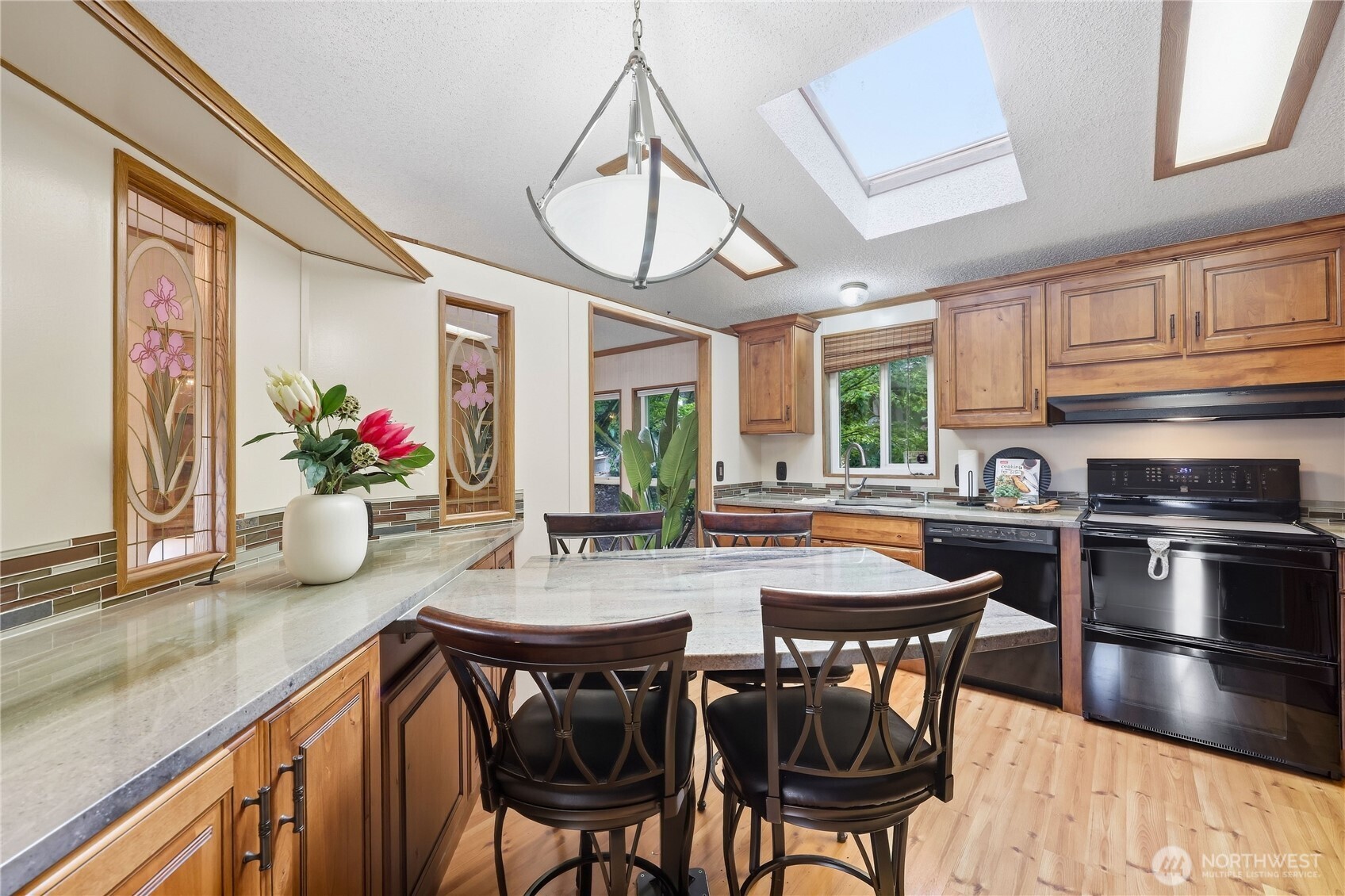 12856 Lake Avenue Property Photo 11
